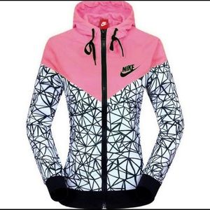 Woman’s Nike Windbreaker Jacket